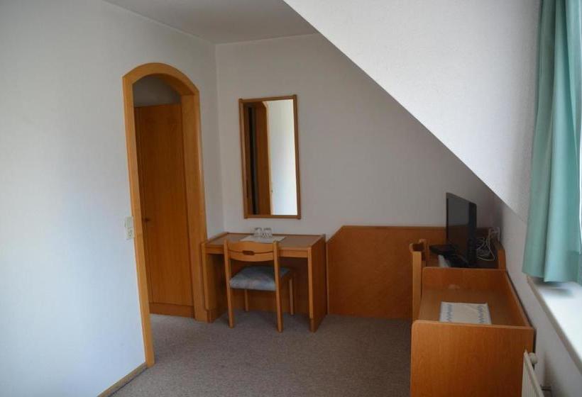 הוסטל Kronenwirt