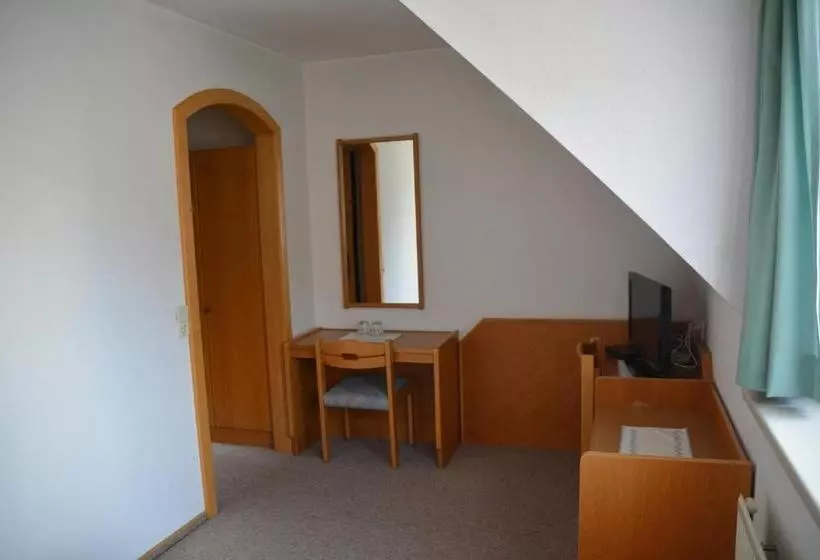 Retkeilymaja Kronenwirt