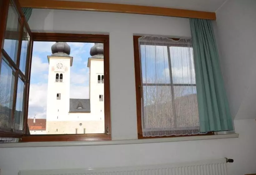 Retkeilymaja Kronenwirt