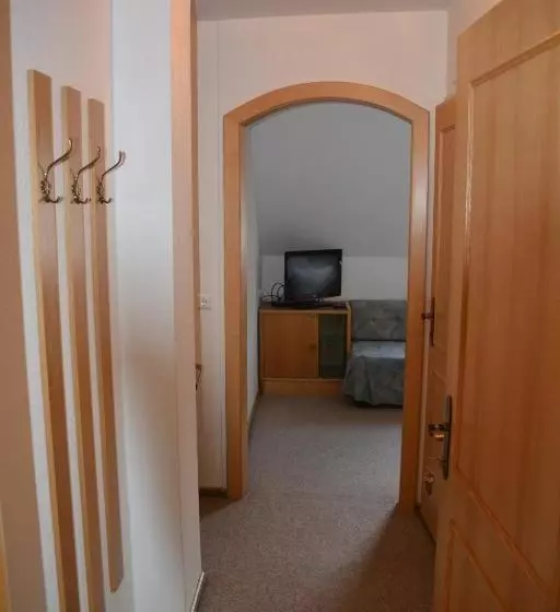 Retkeilymaja Kronenwirt