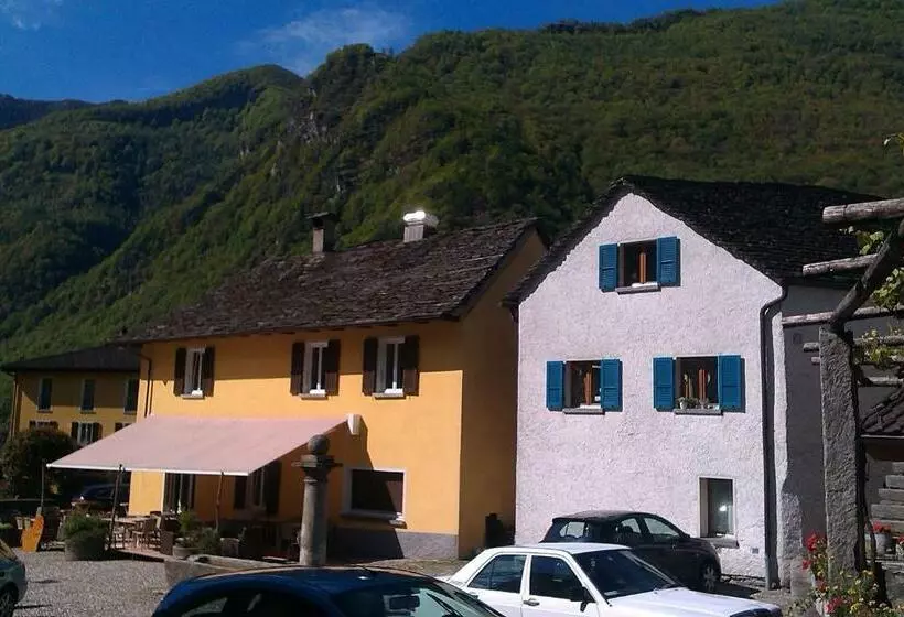 Retkeilymaja Locanda Poncini