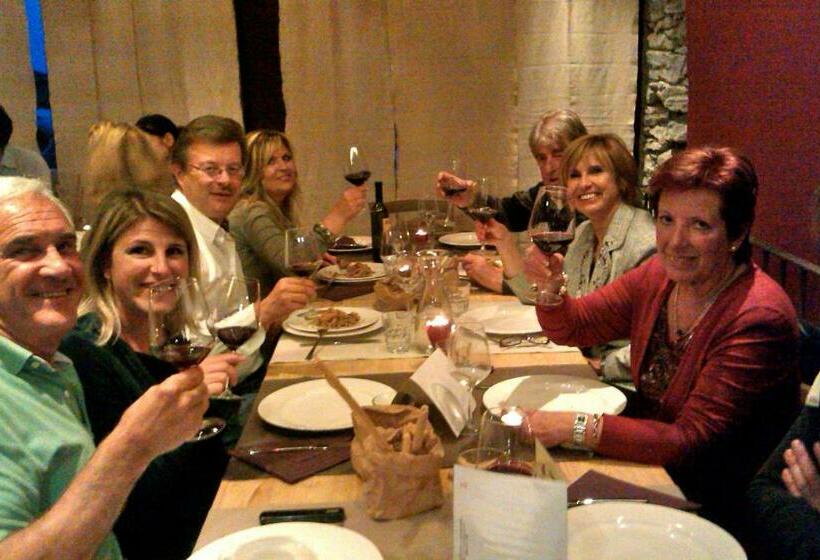 ユースホステル Locanda Poncini