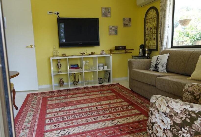 ベッドアンドブレックファースト Winston Cottage