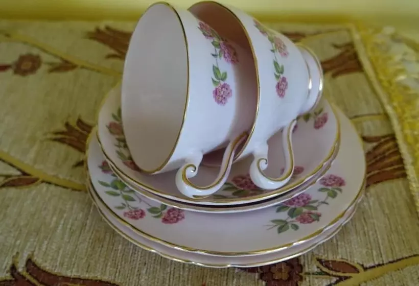 Aamiaismajoitus (B&B) Winston Cottage