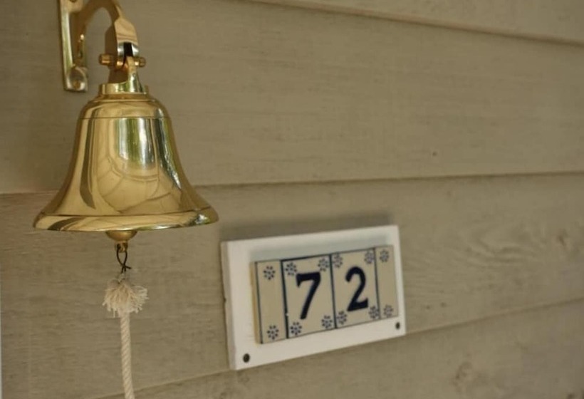 ベッドアンドブレックファースト Winston Cottage