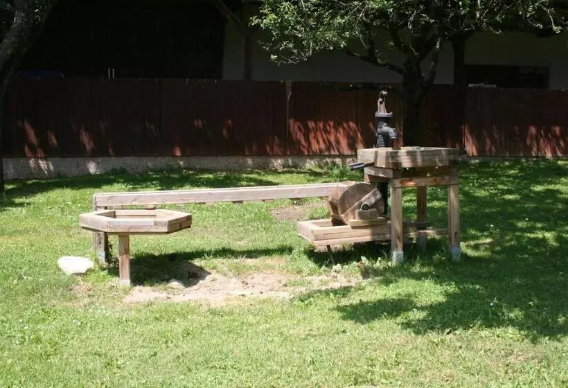 Hotelli Gasthof Zum Kramer