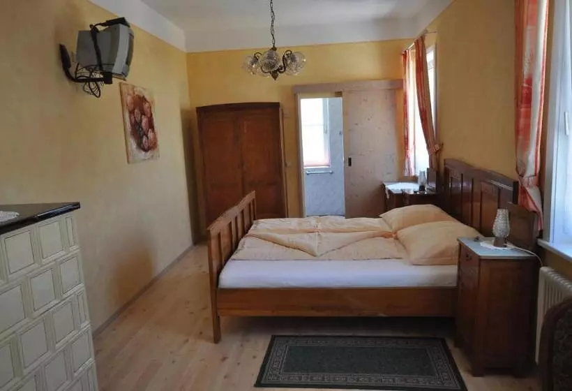 Hotelli Gasthof Zum Kramer