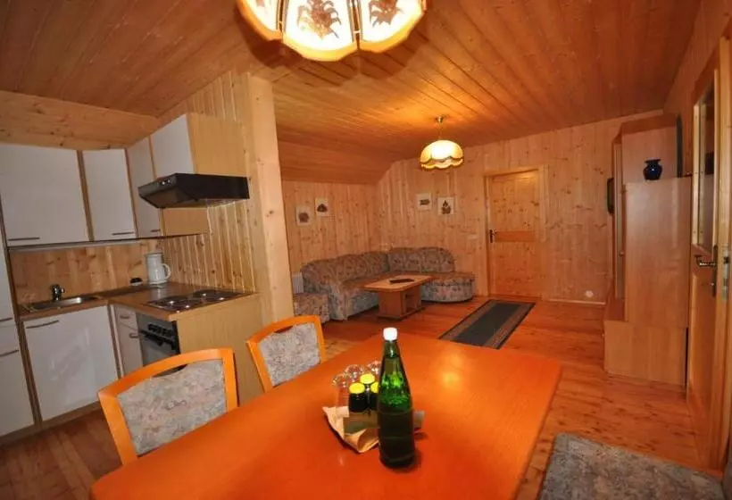 Hotelli Gasthof Zum Kramer