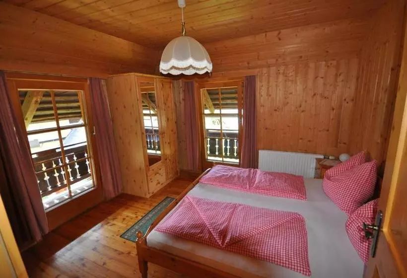 Hotelli Gasthof Zum Kramer