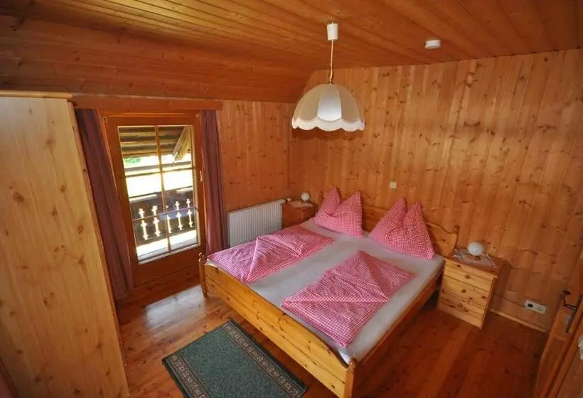 Hotelli Gasthof Zum Kramer