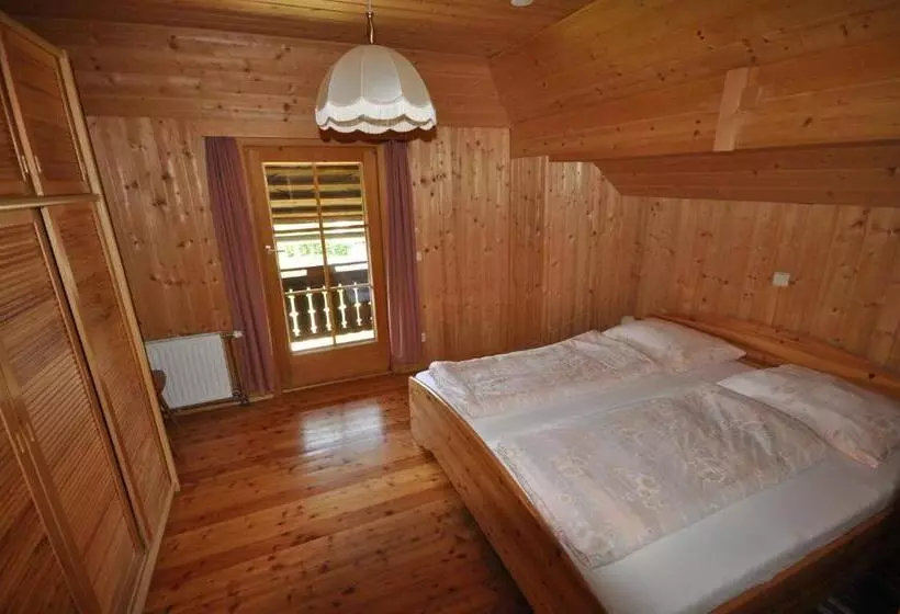 Hotelli Gasthof Zum Kramer