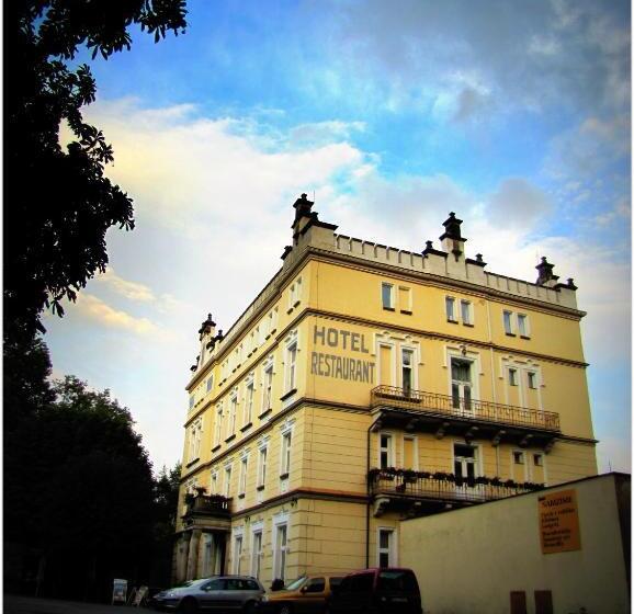 Hotel štekl   Hrubá Skála
