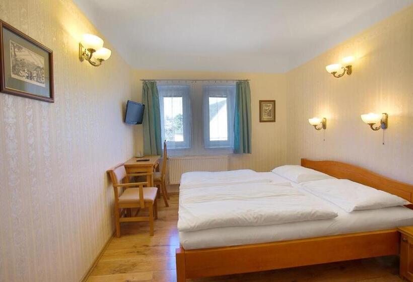 Hotel štekl   Hrubá Skála