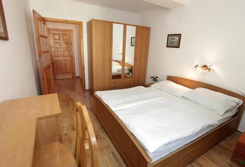 Hotel štekl   Hrubá Skála