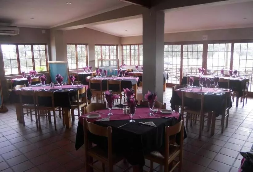 Majatalo Juffroushoogte Gaste Plaas