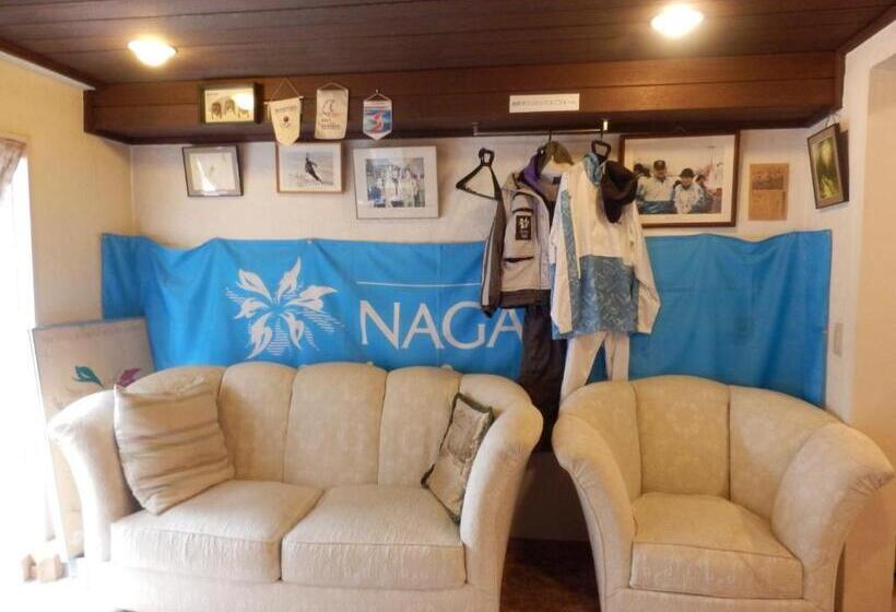 הוסטל Weisser Hof Happei