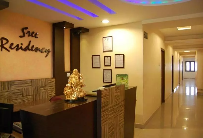 ホテル Cannystay Sree Residency