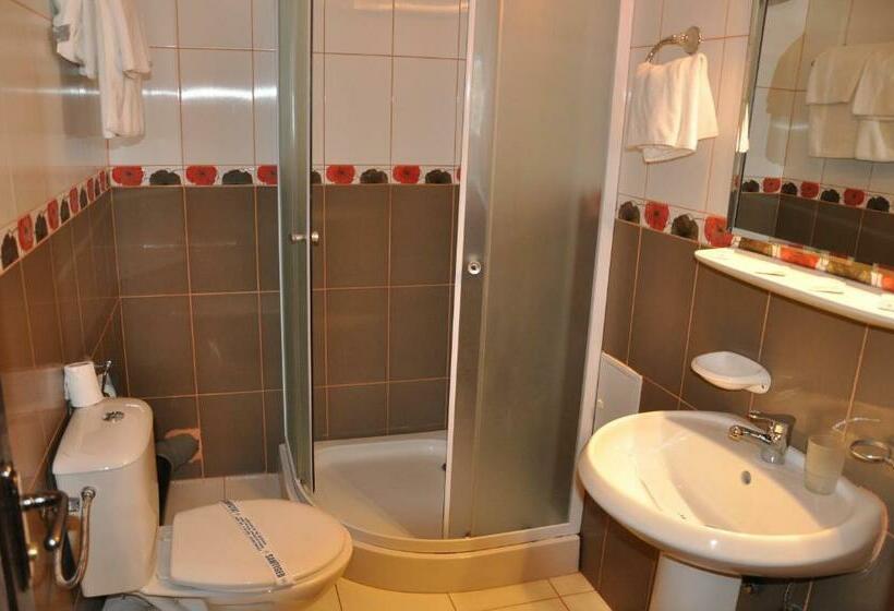 בית מלון כפרי Golden Beach