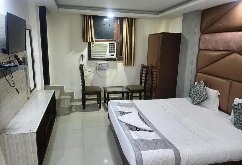 هتل King Delhi Airport