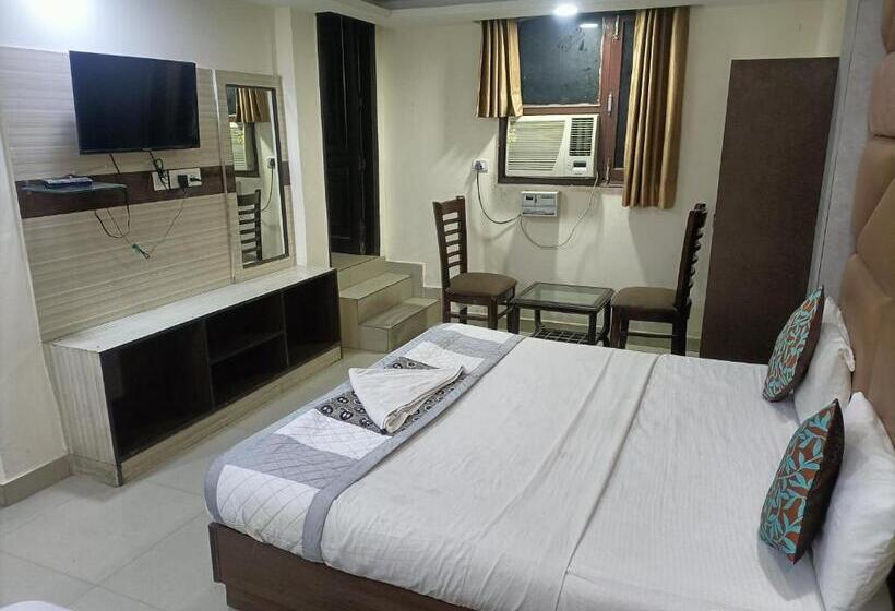 هتل King Delhi Airport