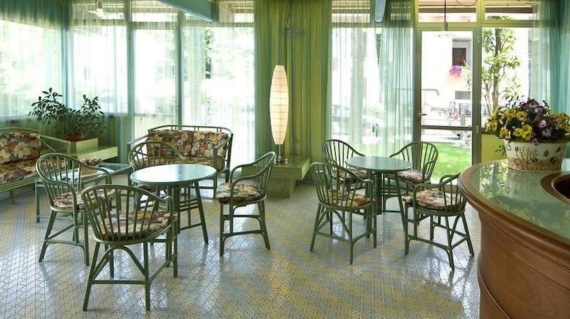 בית מלון כפרי Majestic