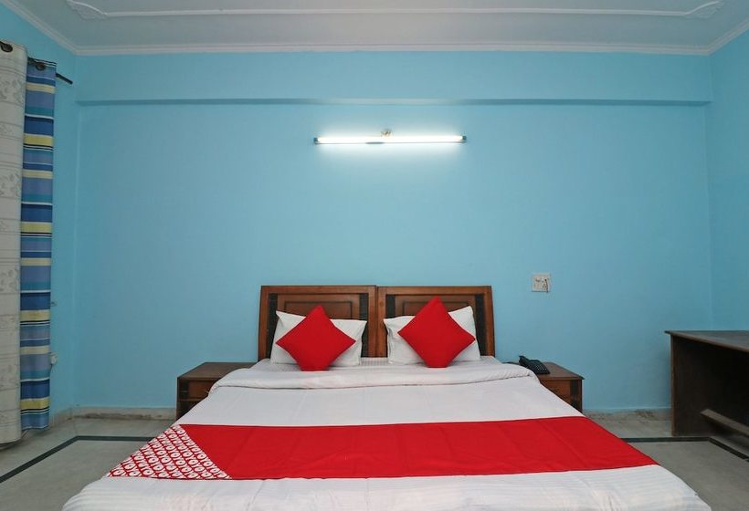 호텔 Oyo 38109 Braj Yatra Dham