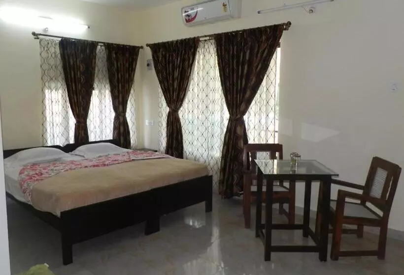 ペンション Aldrin Guest House