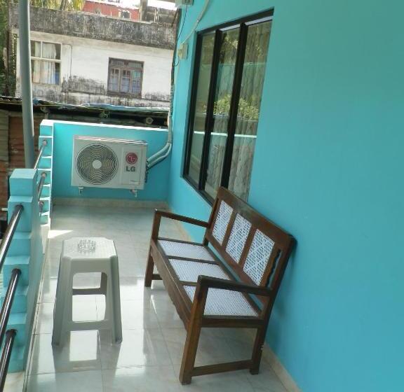 Pension (Hôtel basse catégorie) Aldrin Guest House