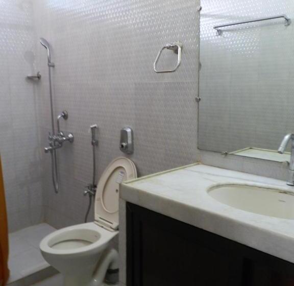 Pension (Hôtel basse catégorie) Aldrin Guest House