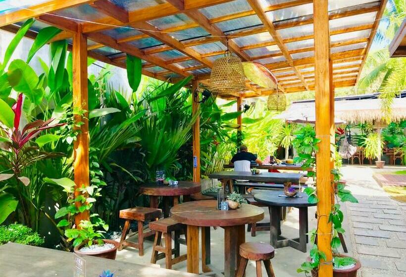 膳宿费 Loka Surf & Fitness Lodge