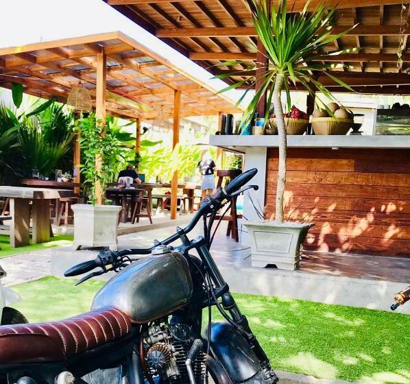 膳宿费 Loka Surf & Fitness Lodge