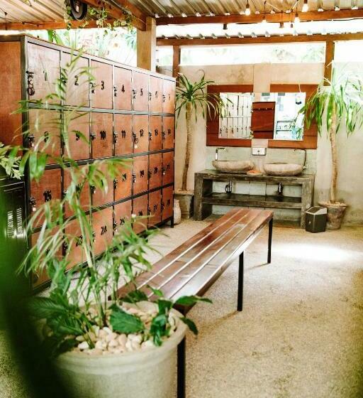 膳宿费 Loka Surf & Fitness Lodge