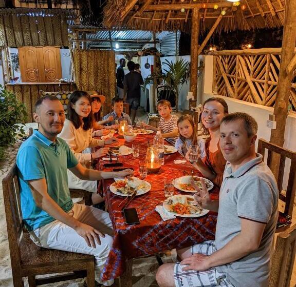 Pensão Mkadi Beach House