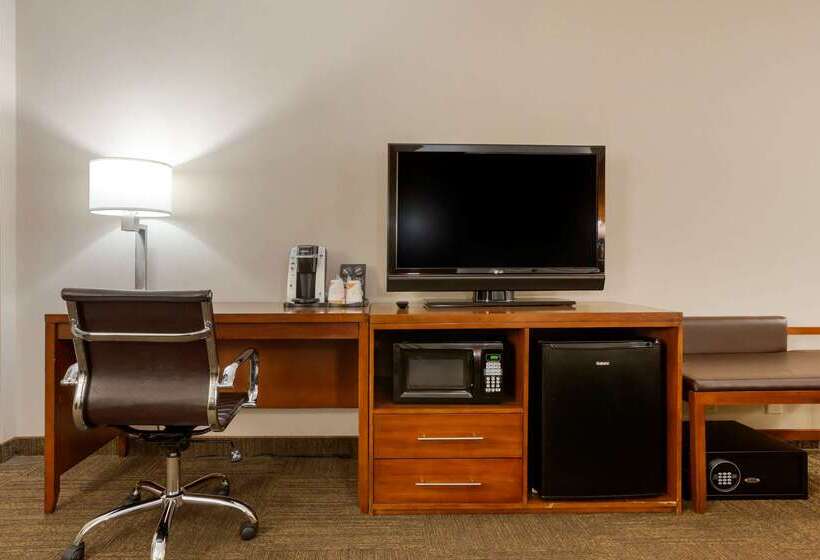 فندق Comfort Inn & Suites Presidential