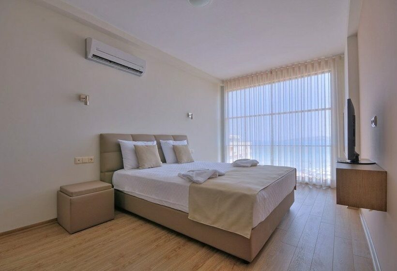 فندق Delmar Suites & Residence