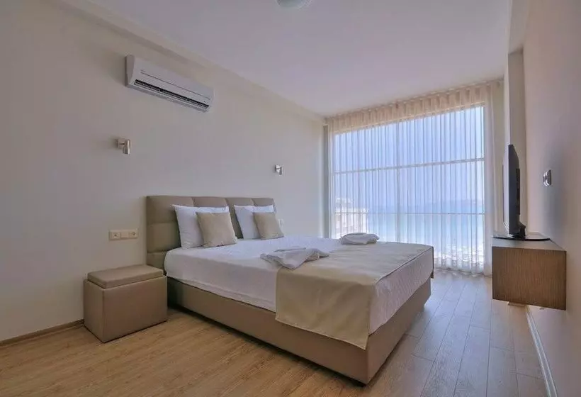 בית מלון כפרי Delmar Suites & Residence