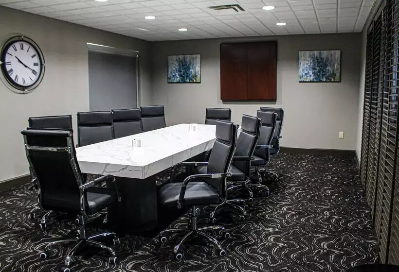 هتل Wingate By Wyndham Little Rock