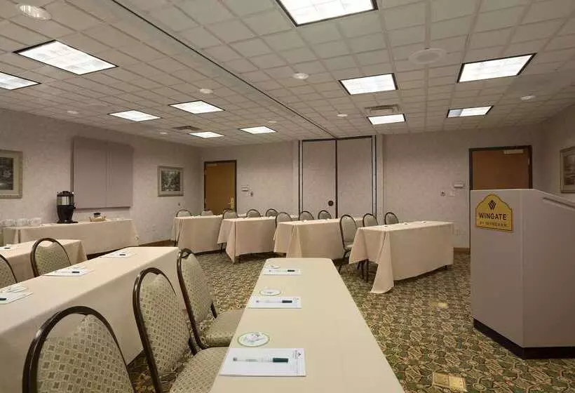 هتل Wingate By Wyndham Little Rock