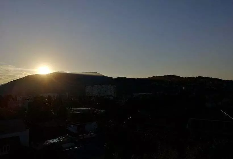 Hotelli Alles Guesthouse