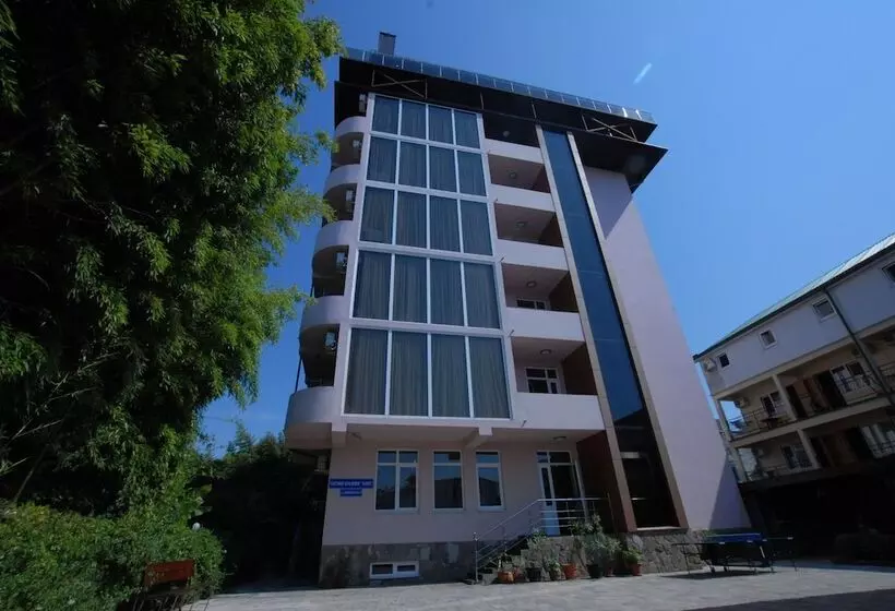 Hotelli Alles Guesthouse