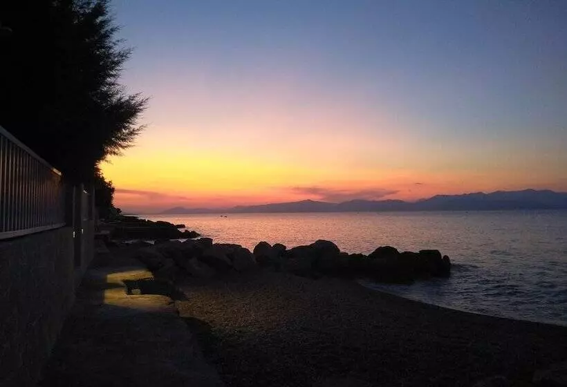 ホテル Villa Constantina Apartments