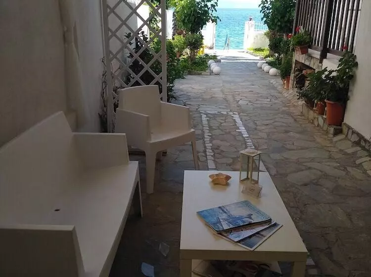 ホテル Villa Constantina Apartments