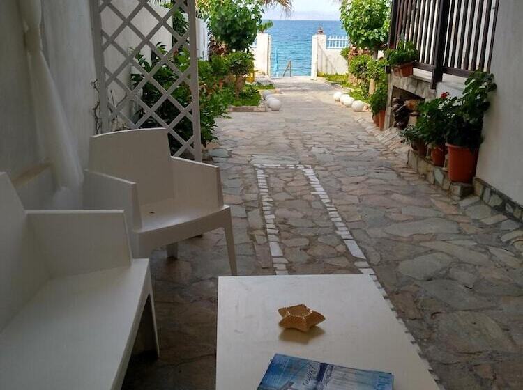 בית מלון כפרי Villa Constantina Apartments