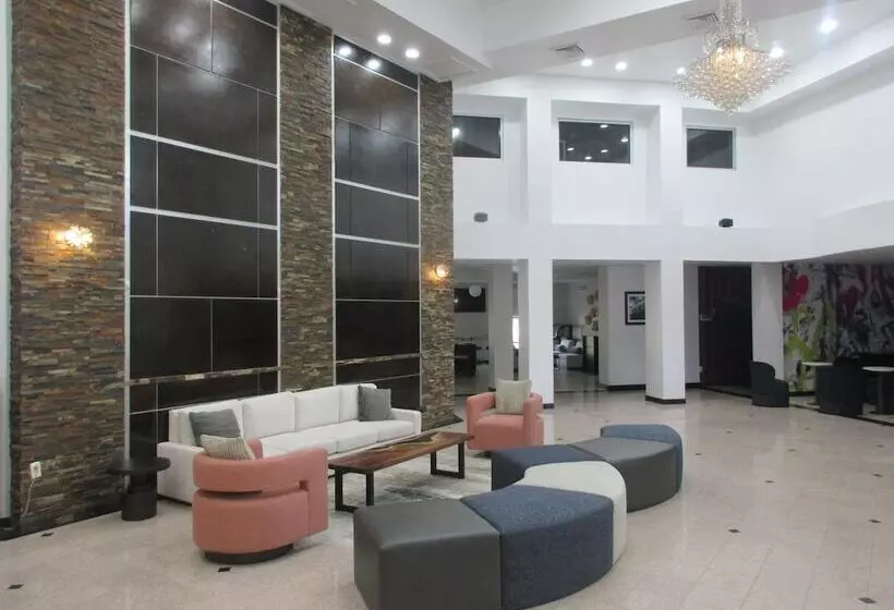 Holiday Inn Express Hotel & Suites Houston Downtown Convention Center, An Ihg