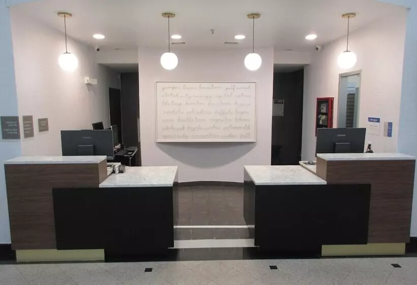 Holiday Inn Express Hotel & Suites Houston Downtown Convention Center, An Ihg