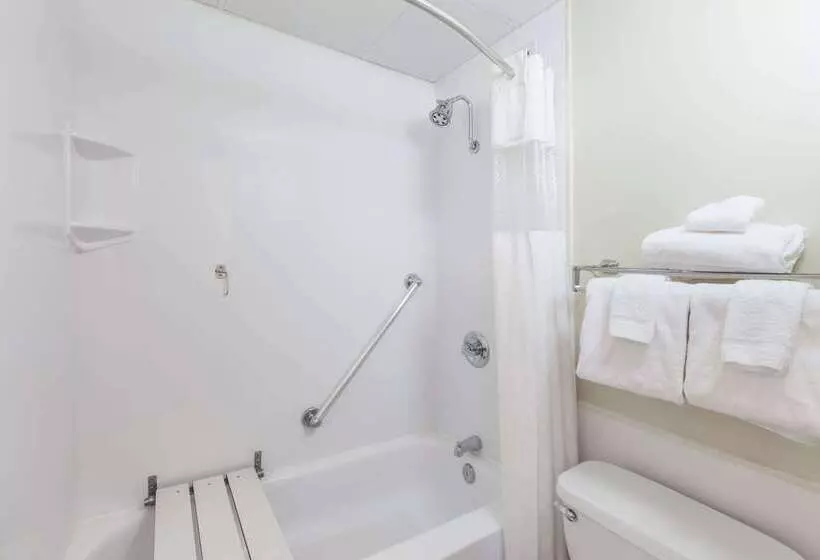 호텔 Ramada Plaza By Wyndham Albany