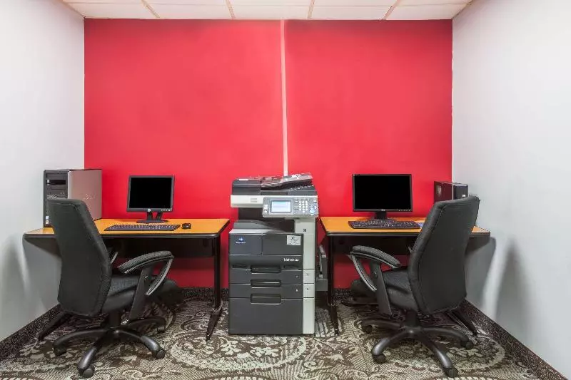 호텔 Ramada Plaza By Wyndham Albany