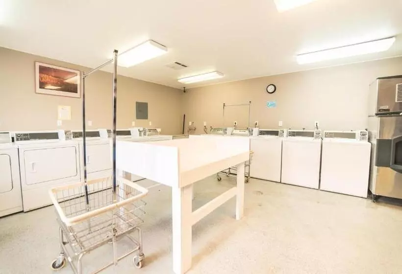 酒店 Red Ledges Inn