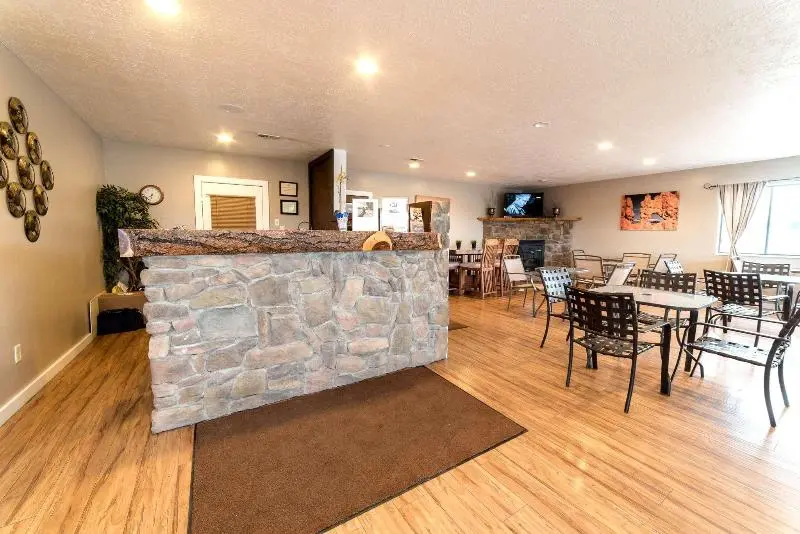 Hotelli Red Ledges Inn