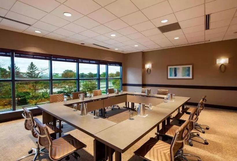 Отель The Westin Southfield Detroit